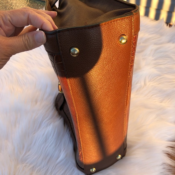 Merona Handbag - Picture 8 of 8